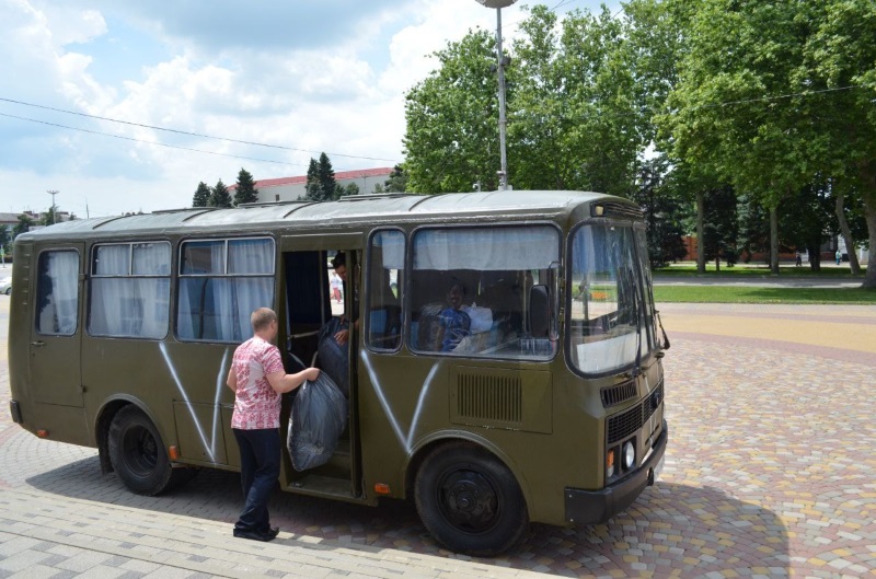 Автобусы до госпиталя ветеранов. Сувенир автобус.